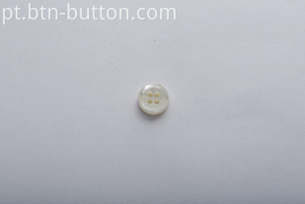 Pure natural shell buttons for clothes